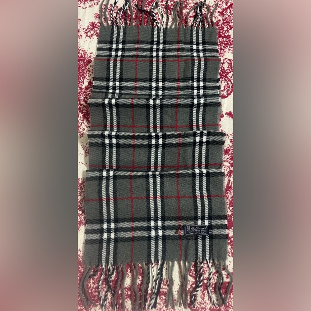 Burberrys Gray Plaid Scarf